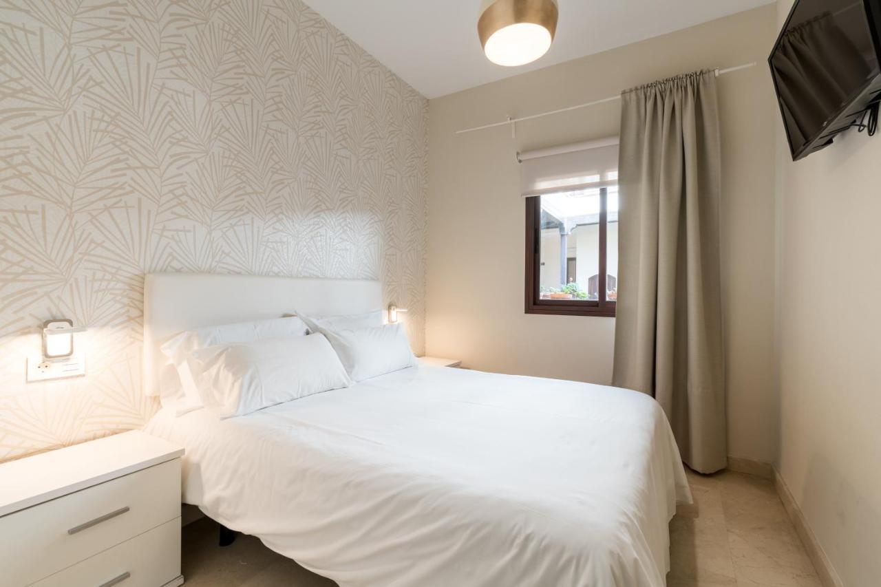 Lumbreras Host Apartment Seville Exterior photo