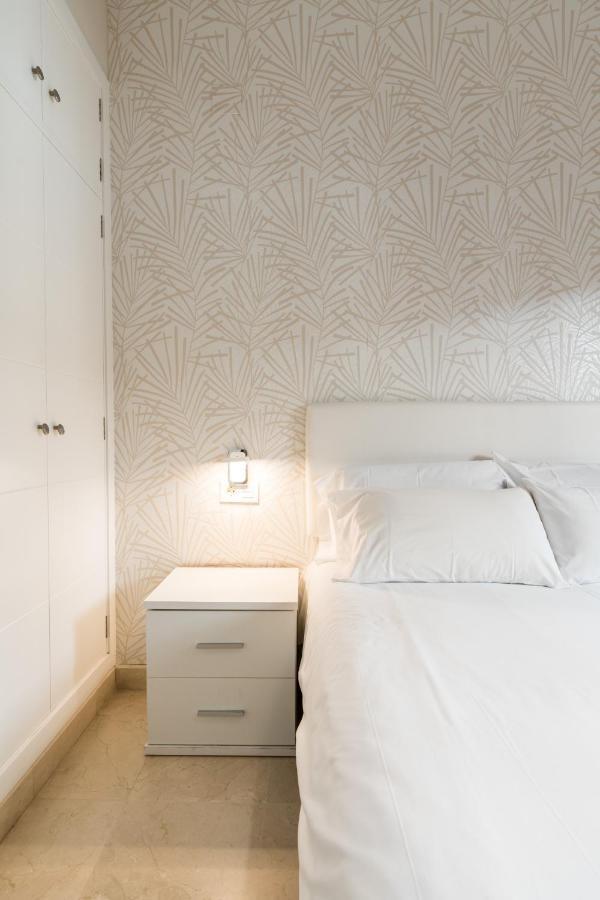 Lumbreras Host Apartment Seville Exterior photo