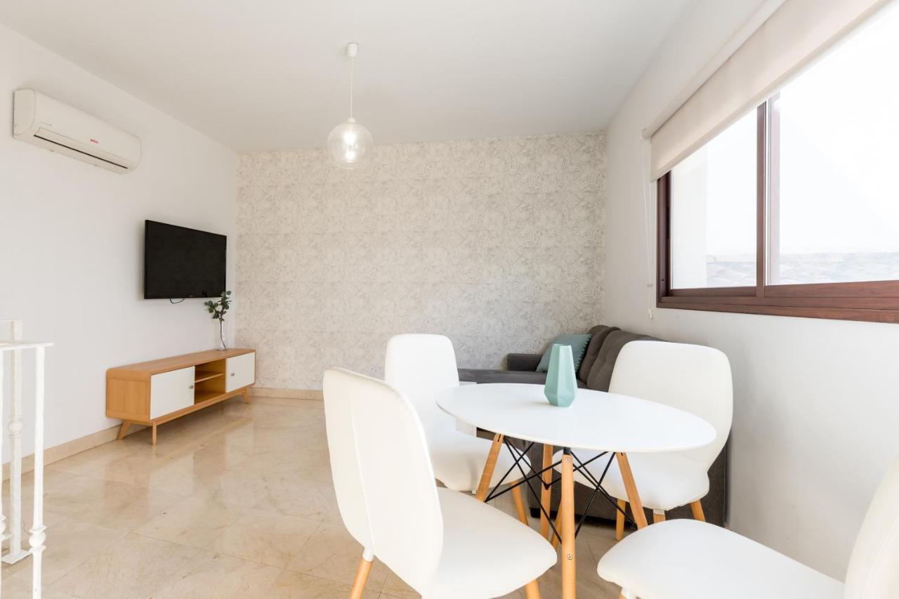 Lumbreras Host Apartment Seville Exterior photo