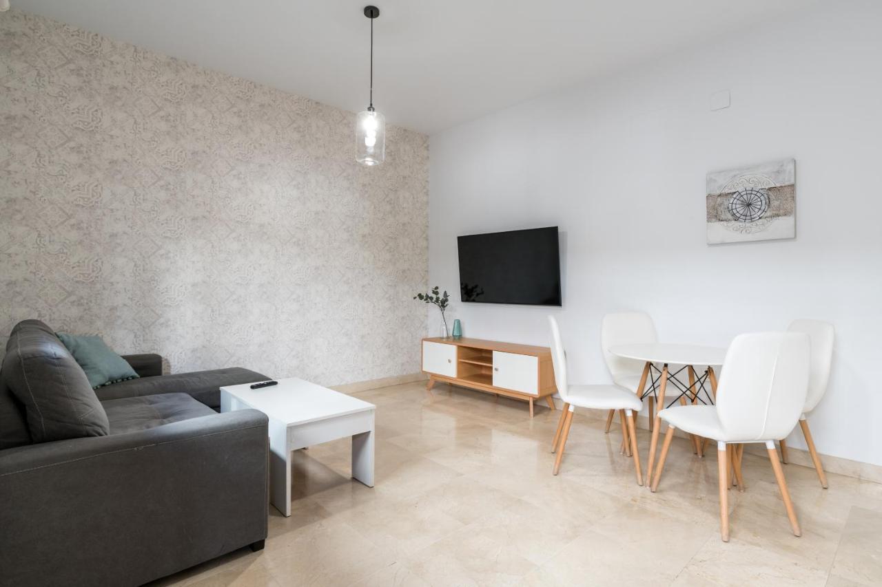 Lumbreras Host Apartment Seville Exterior photo