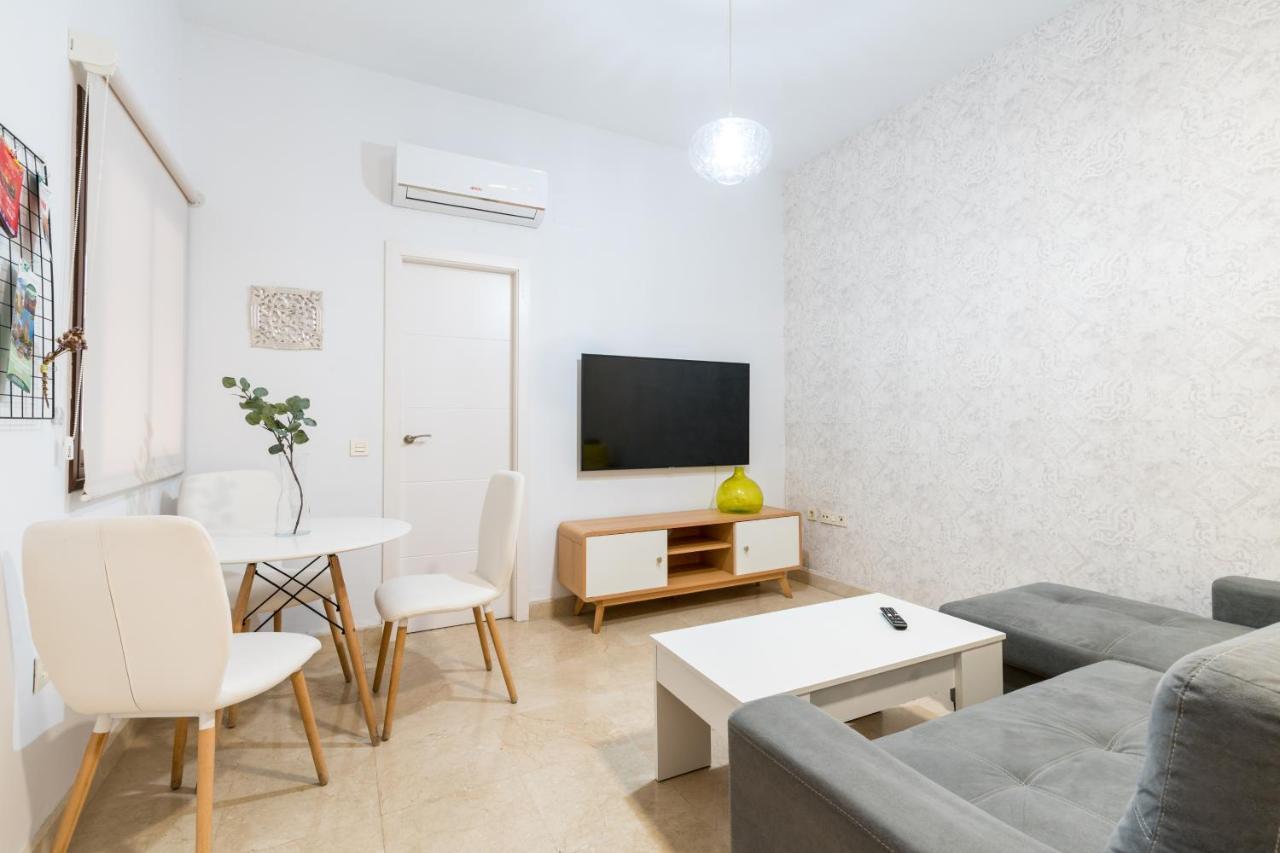 Lumbreras Host Apartment Seville Exterior photo